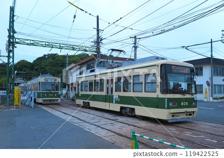 廣場電鐵江場車輛段，一輛車輛在沒有障礙物的情況下通過平交道 119422525
