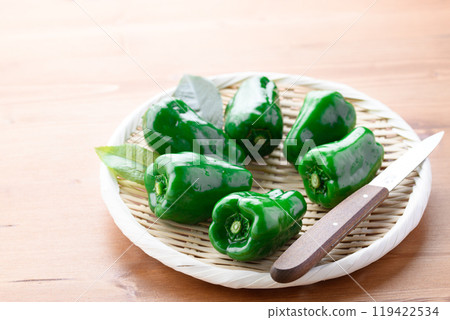 green pepper green pepper 119422534