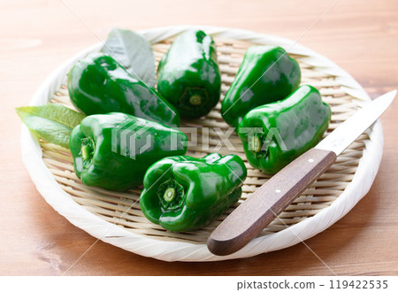 green pepper green pepper 119422535