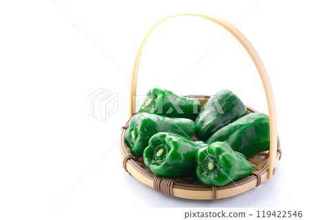 green pepper (white background) green pepper (white background) 119422546