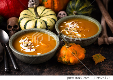 Vegetarian autumn pumpkin cream soup Vegetarian autumn pumpkin cream soup 119423178