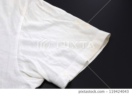 Shirt yellowing 119424043