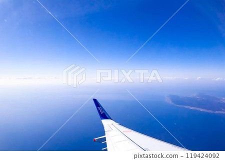 Above the clouds 119424092