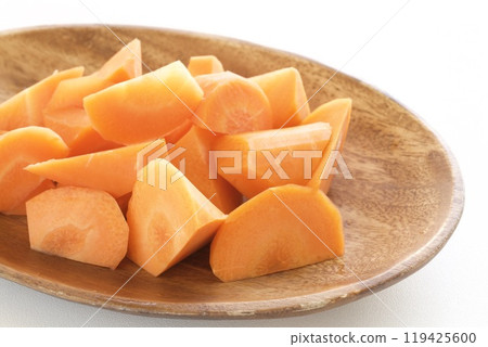 Chopped carrots 119425600