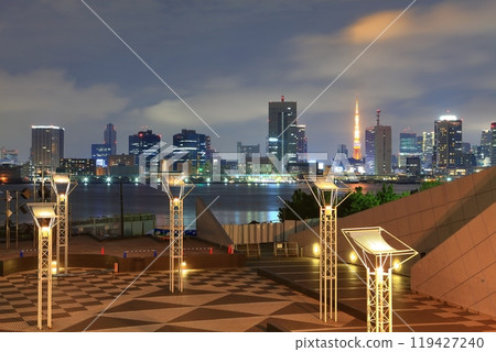 [東京] 從晴海客船碼頭（晴海碼頭公園）看到的東京夜景 119427240