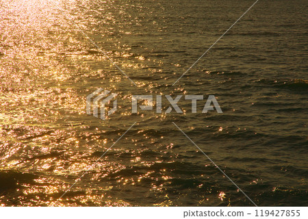 The Shonan sea sparkling at dusk 119427855