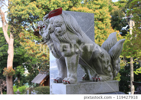 Guardian lion of Shinozaki Hachiman Shrine in Kokurakita Ward, Kitakyushu City 119427918