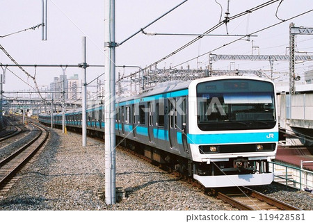 京濱東北線209系、500系列進入西日暮裡 119428581