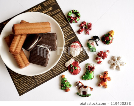各種餅乾和聖誕裝飾品 各種餅乾和聖誕裝飾品 119430228