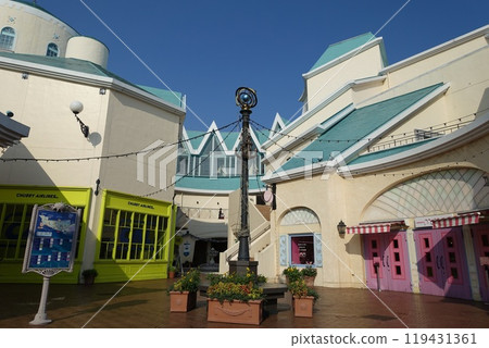 Stylish Western-style architecture in the old town Stylish Western-style architecture in the old town 119431361