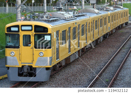 Seibu Line 2000 series train before being sent to Ohmi Railway 119432112