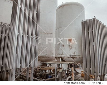 Cryogenic tanks contain gases such as nitrogen and liquid oxygen 119432839