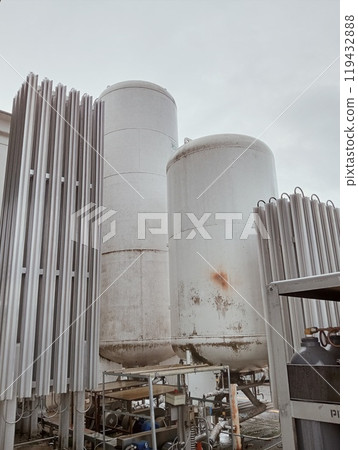 Cryogenic tanks contain gases such as nitrogen and liquid oxygen Cryogenic tanks contain gases such as nitrogen and liquid oxygen 119432888