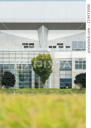 [Shonai scenery] Hibiki Hall and rice fields before harvest 119433006