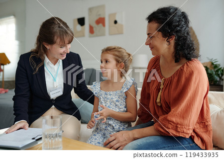 Social Worker Talking To Child 119433935