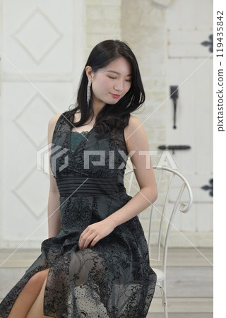 禮服的少婦 119435842