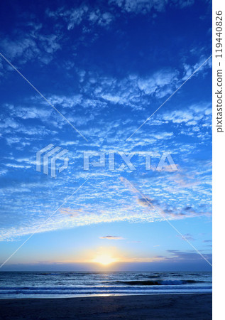 Mid-October Sunrise at Kujihama Beach, Ibaraki Prefecture 119440826