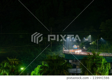 沉默中的光拱 119441566