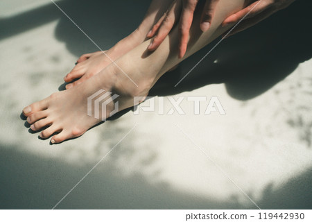 年輕女性的足部護理 119442930
