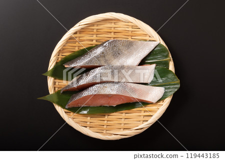 [Hokkaido] Salted Autumn Salmon (sweet) 119443185