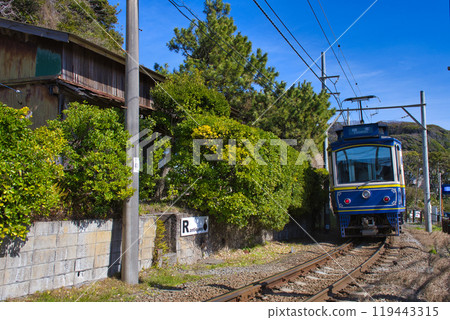 [鎌倉市]稻村崎站附近的江之電 119443315