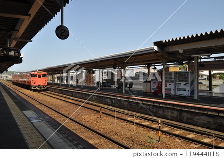 JR西日本山陰本線倉吉站 119444018