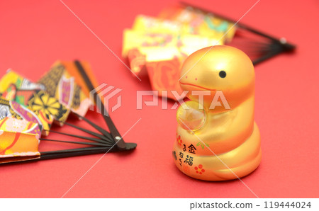 Red background, New Year's card material, Year of the snake, 2025 Red background, New Year's card material, Year of the snake, 2025 119444024