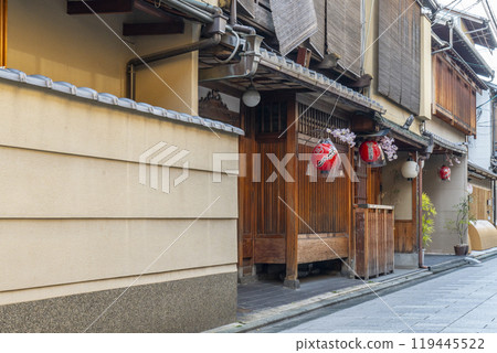 Miyagawacho, the entertainment district of Kyoto Miyagawacho, the entertainment district of Kyoto 119445522