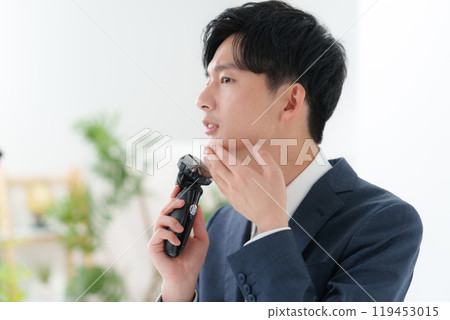 剃須的商人 119453015