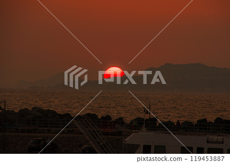 義大利日落和卡布里島的美麗景色 119453887