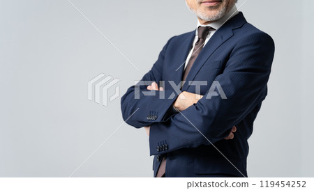 商人白髮在手 119454252