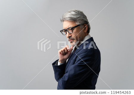 Businessman, gray hair, thinking, profile 119454263