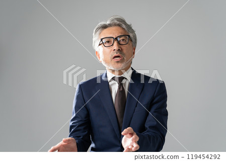 商人白髮採訪 119454292