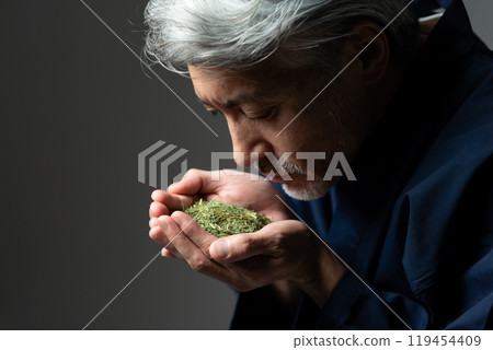 Craftsman, Samue, Gray-haired man, Tea Craftsman, Samue, Gray-haired man, Tea 119454409
