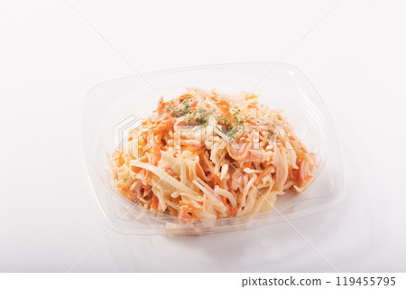 洋蔥蟹口味魚糕佐蛋黃醬 119455795