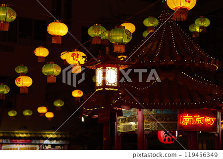 Lanterns in Kobe's Nankinmachi district Lanterns in Kobe's Nankinmachi district 119456349