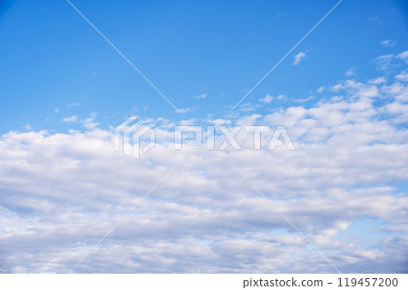 Autumn sky, blue sky, sunny, October, sky image [Tokyo] 119457200