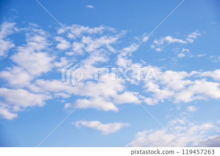 Autumn sky, blue sky, sunny, October, sky image [Tokyo] 119457263