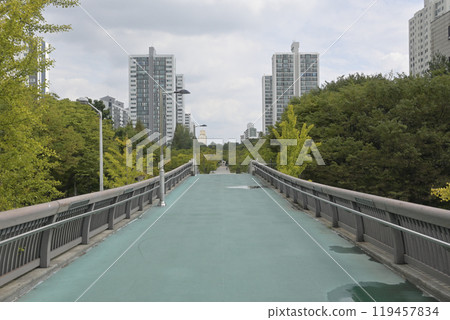 South Korea's new city: the streets of Ilsan South Korea's new city: the streets of Ilsan 119457834