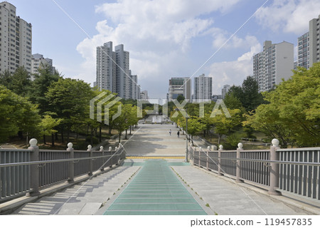 South Korea's new city: the streets of Ilsan 119457835