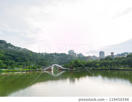 Beautiful landscape of the Moon Bridge at Dahu Park 119458398