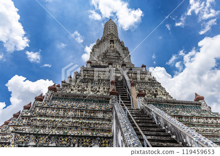 Wat Arun, Temple of Dawn, Thailand 119459653