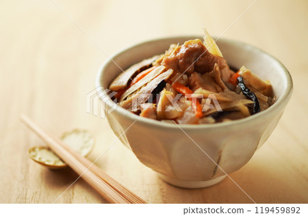 雞肉和牛蒡飯 119459892