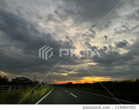 在黃昏的景觀 119460302