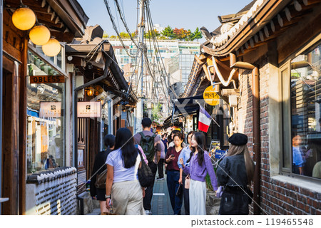 Ikseon-dong, Seoul's oldest hanok village Ikseon-dong, Seoul's oldest hanok village 119465548
