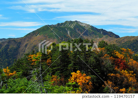 [山景] 山梨縣、長野縣秋天的凱駒岳 119470157