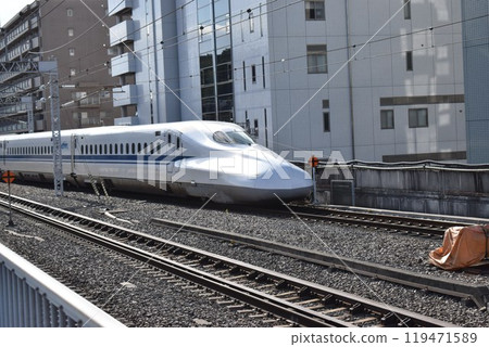 上行N700進入新橫濱站 119471589