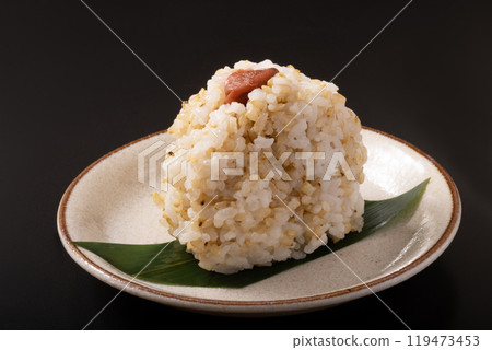 大麥飯糰(酸梅) 大麥飯糰(酸梅) 119473453