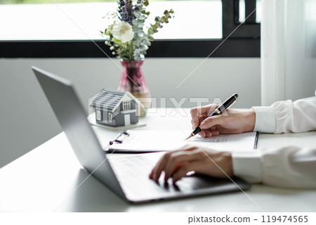 Real estate concept Home insurance, loans and home rentals Real estate concept Home insurance, loans and home rentals 119474565