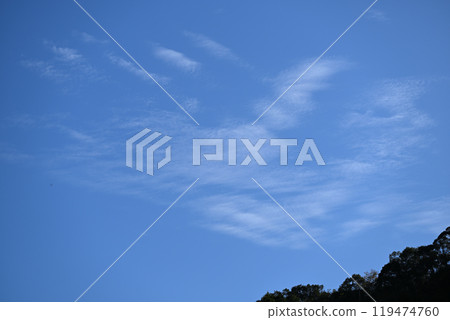 秋天天空和雲彩 119474760